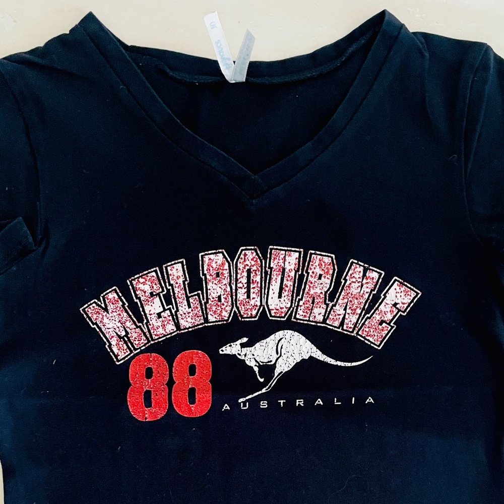 Melbourne Australia Kangaroo Top T-Shirt Tee Women’s Black S